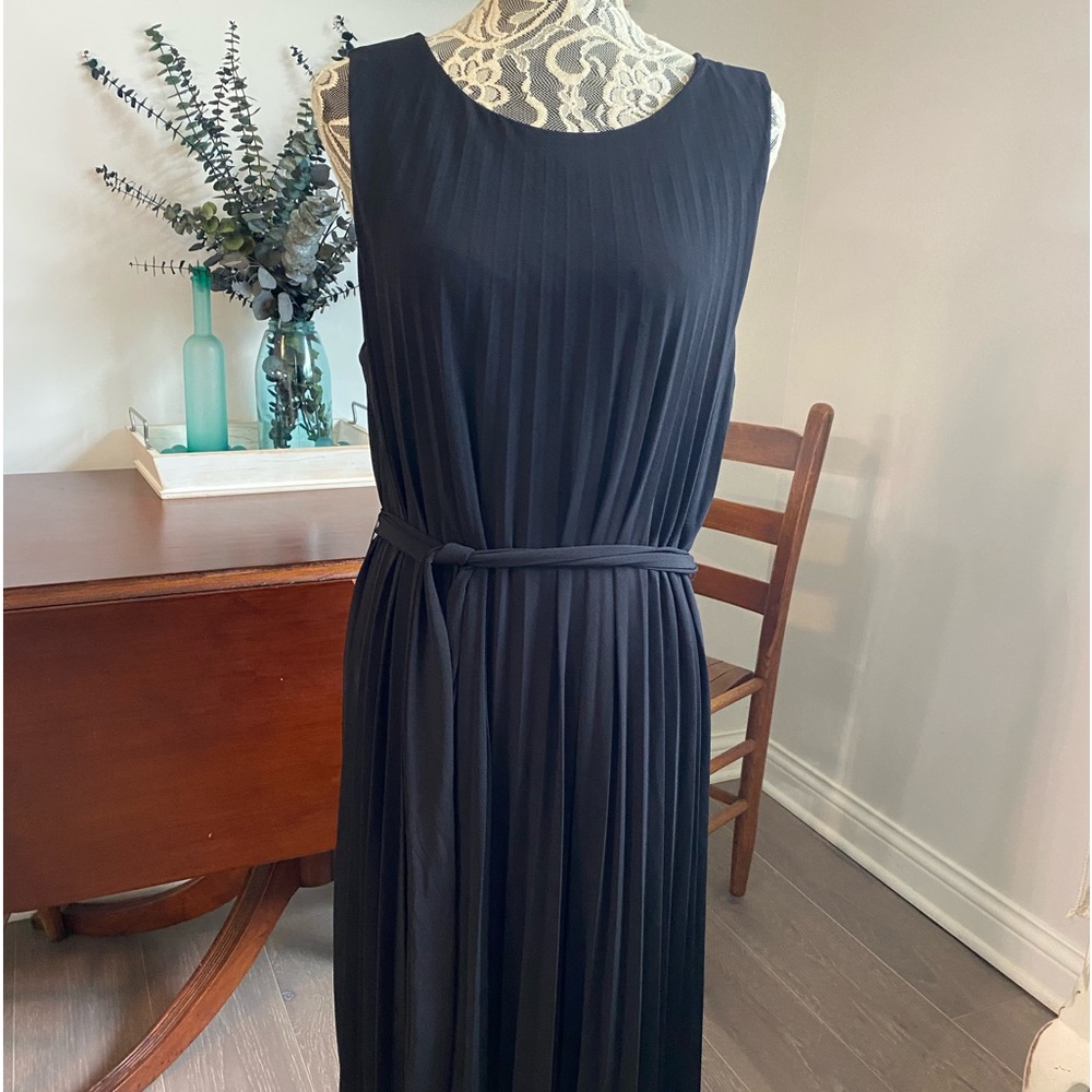 TAHARI NWT black pleated dress size XL - Picture 4 of 14